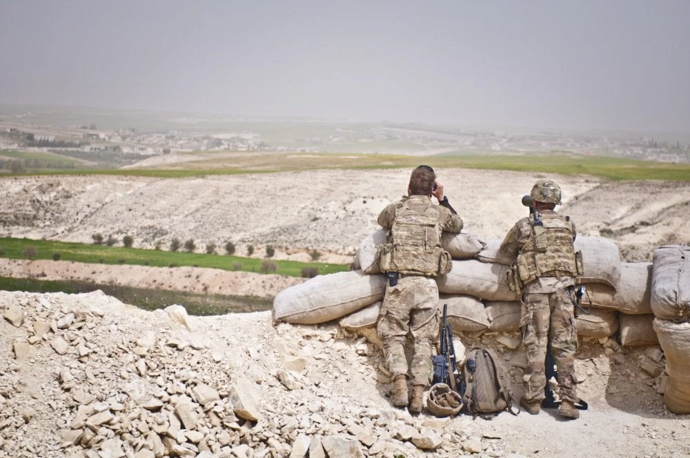 Αιφνιδιαστική δήλωση Τραμπ: «Oι ΗΠΑ αποσύρονται από τη Συρία -Ας αναλάβουν άλλοι τώρα» – Παραχωρεί τα ηνία στην Τουρκία;